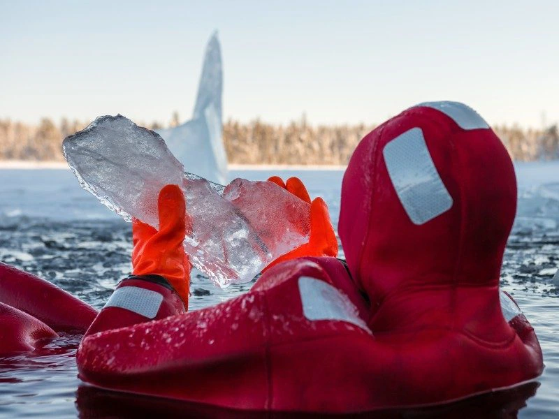 Das Eis bestaunen beim Icefloating in Lappland