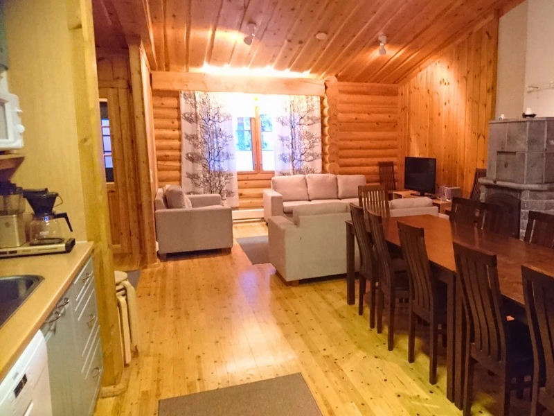 Blick in ein Mökit in Paljakka, Finnland