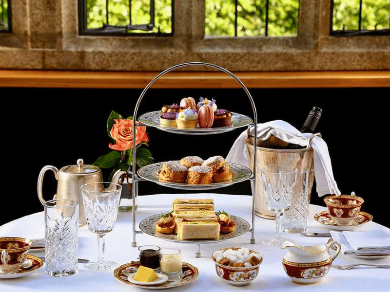 Afternoon Tea im Waterford Castle, Irland
