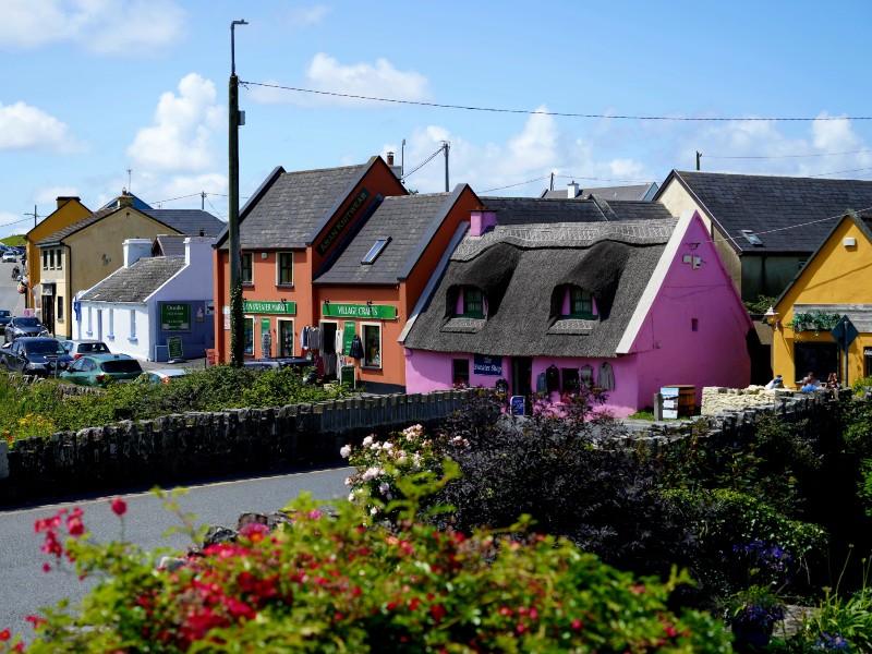 Die bunten Doolin Häuser in Clare.