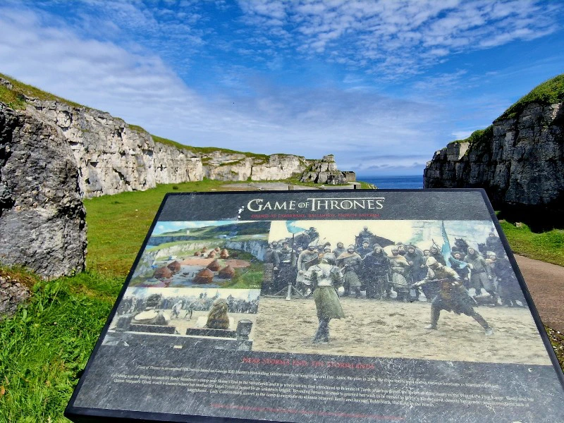 Informationsschild an der Causeway Coast