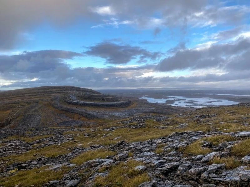 Atemberaubende Burren Landschaft in Clare