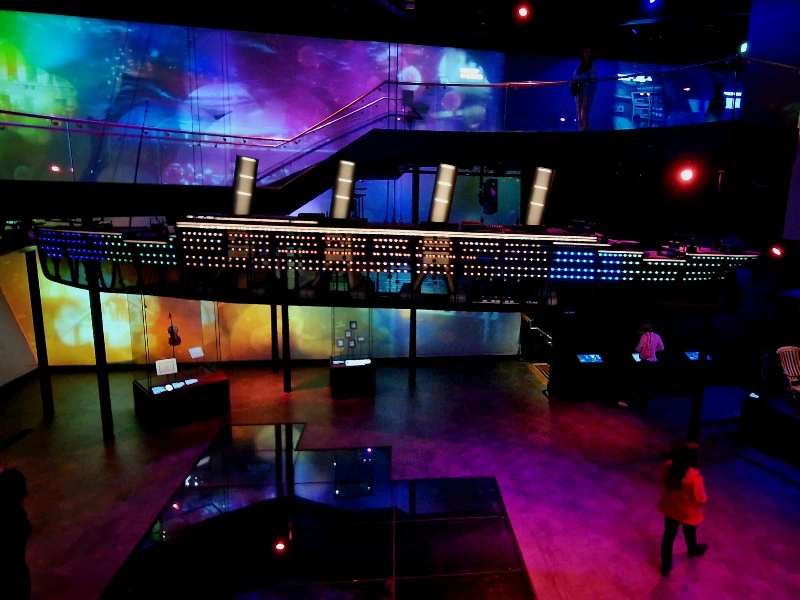 Titanic Museum in Belfast von innen.