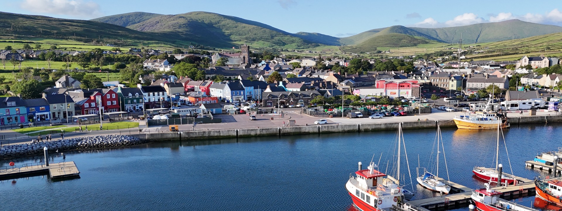 Blick auf den Hafen von Dingle