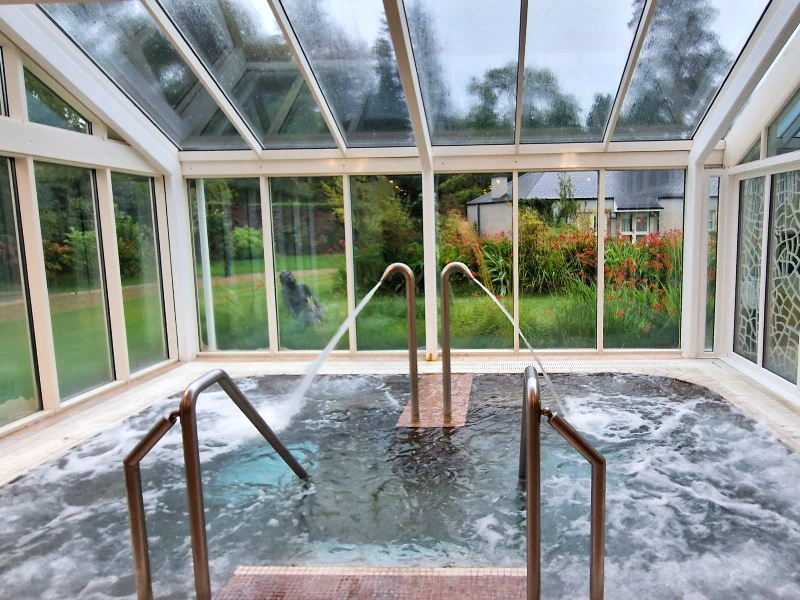 Indoor Pool im Schlosshotel in Donegal