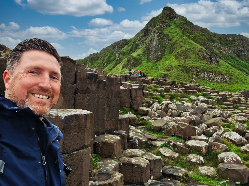 Reisender am Giants Causeway