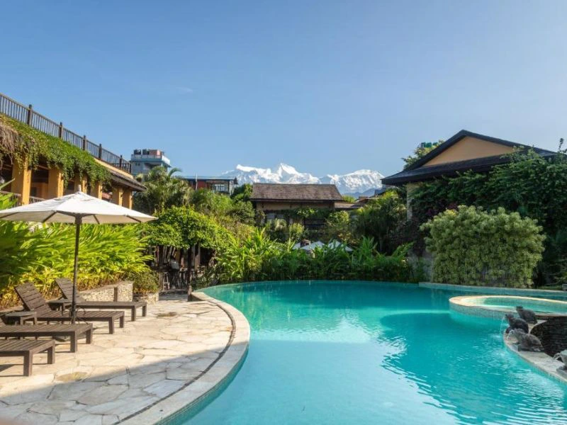 Hotelpool in Pokhara