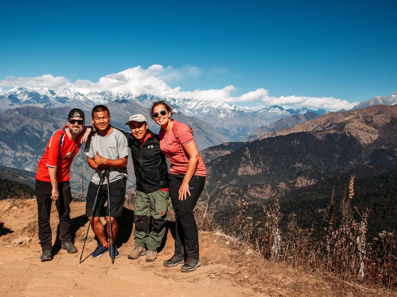 Trekking Gruppe beim Poon Hill Trek in Nepal