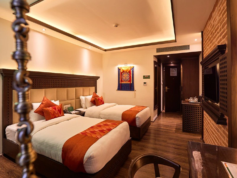 Geräumiges Zimmer im Standard Hotel in Kathmandu, Nepal