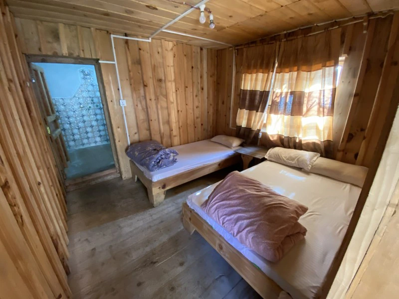 Zimmer der Lodge beim Manaslu Circuit Trek, Nepal