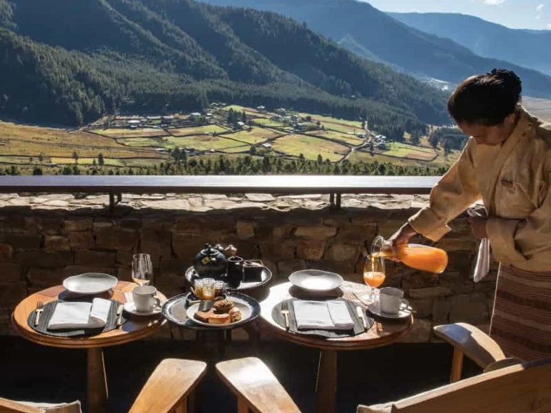Restaurant im Freien im stilvollen Hotel in Gangtey, Bhutan