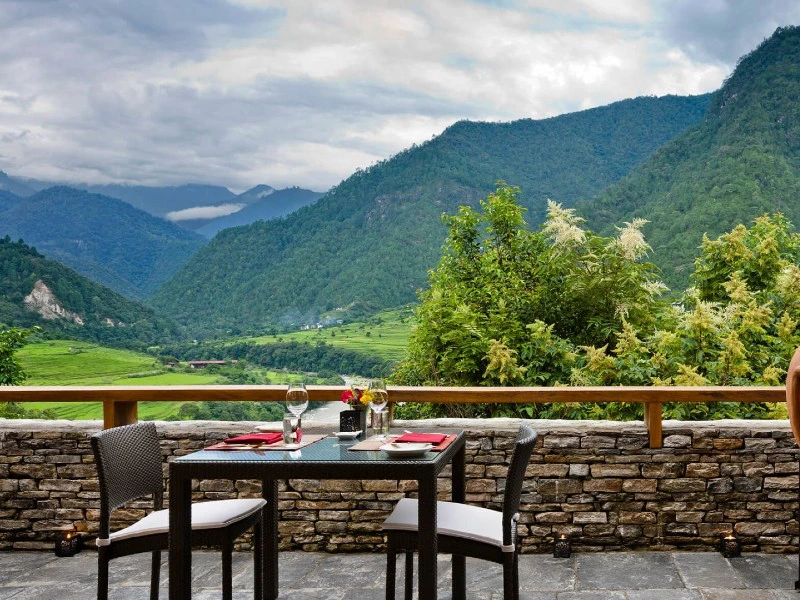 Terrasse im stilvollen Hotel in Punakha, Bhutan