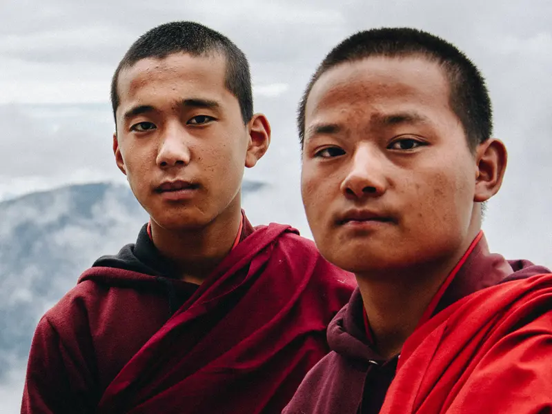 Junge Mönche in Bhutan