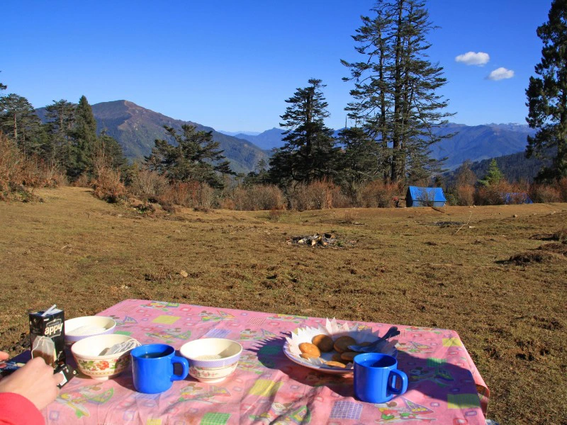 Essen beim Trekking in Bhutan