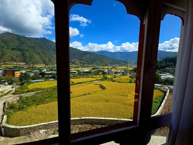 Blick auf das Valley vom Hotel in Paro