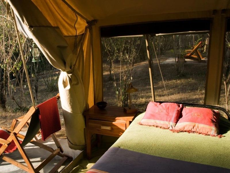 Bett im Zeltcamp Massai Mara Kenia