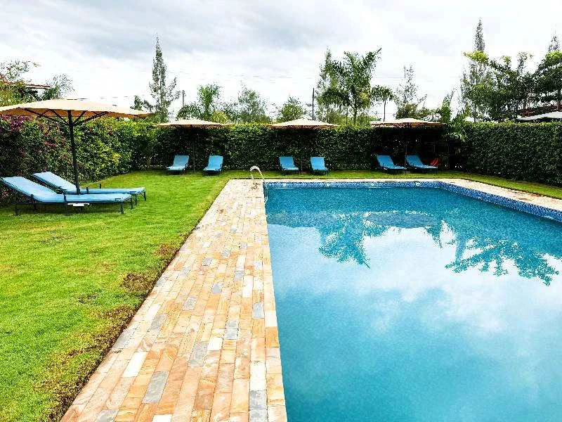 Pool einer Unterkunft in Karatu