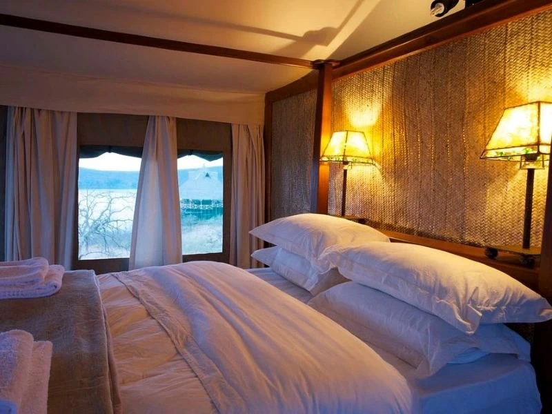 Schlafzimmer des Camps im Mkomazi National Park Tansania