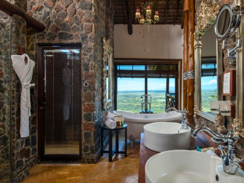 Badezimmer im Special Stay bei Karatu, Tansania