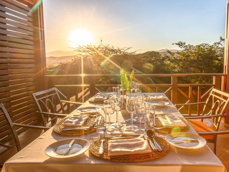 Restaurant der komfortablen Lodge bei Karatu, Tansania