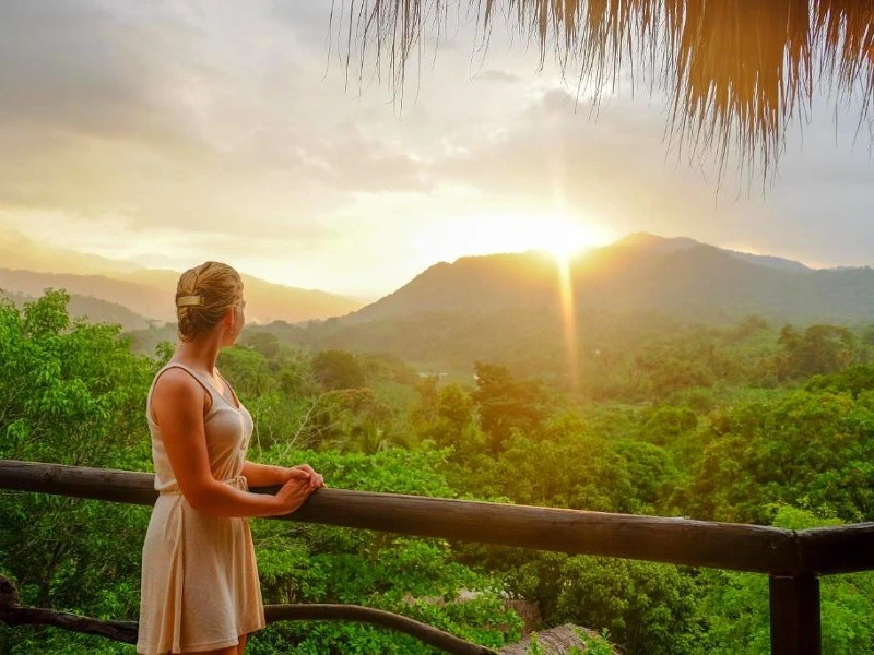 Sonnenuntergang im Hotel beim Tayrona Park in Kolumbien