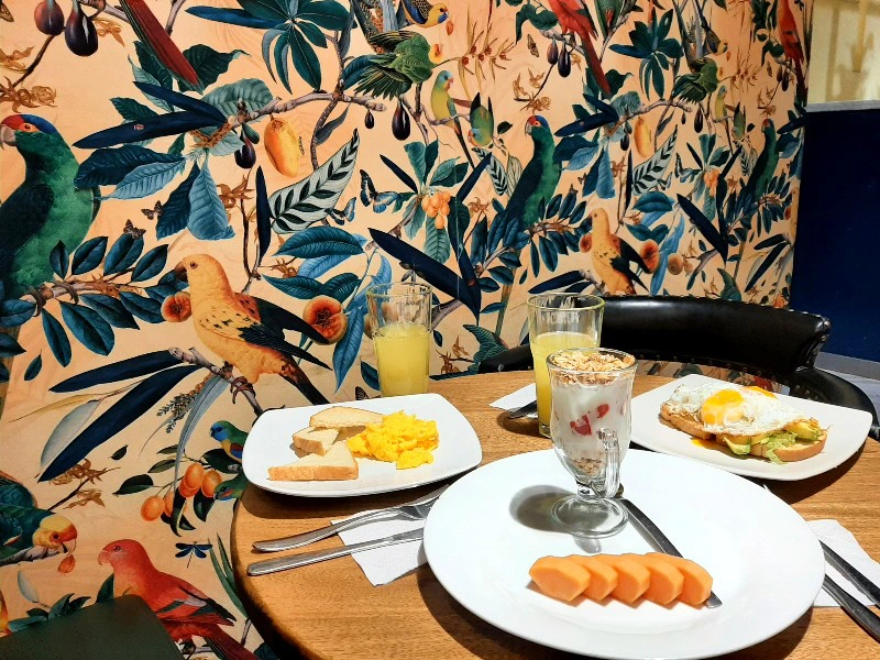 Fruehstueck im Hotel in Bogota in Kolumbien