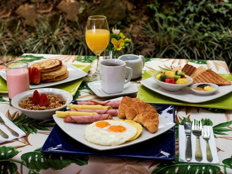 Fruehstueck im Hotel in Medellin in Kolumbien