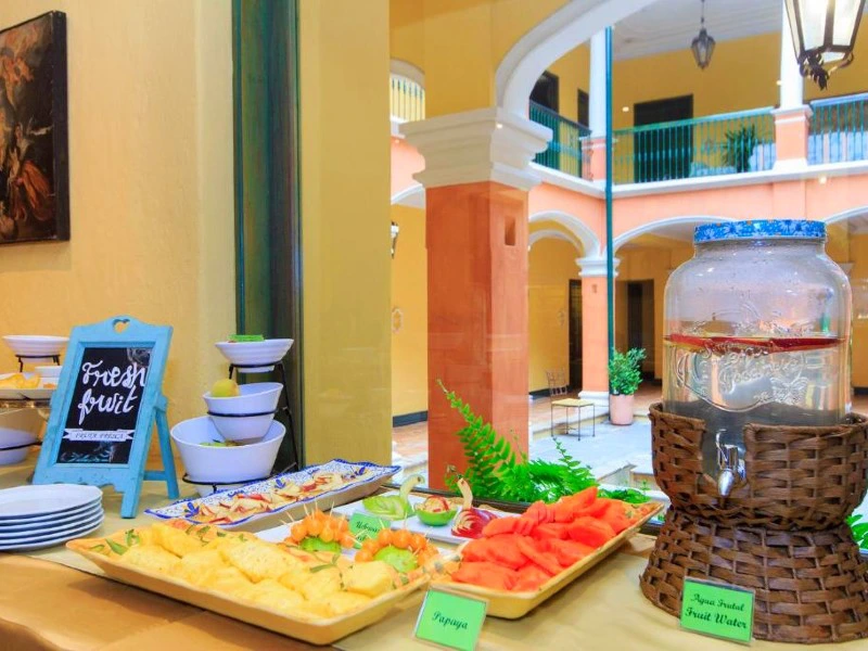 Fruehstueck im Hotel in Bogota in Kolumbien