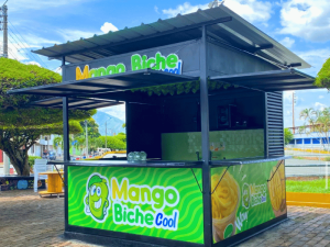 Mango Biche Stand in Kolumbien