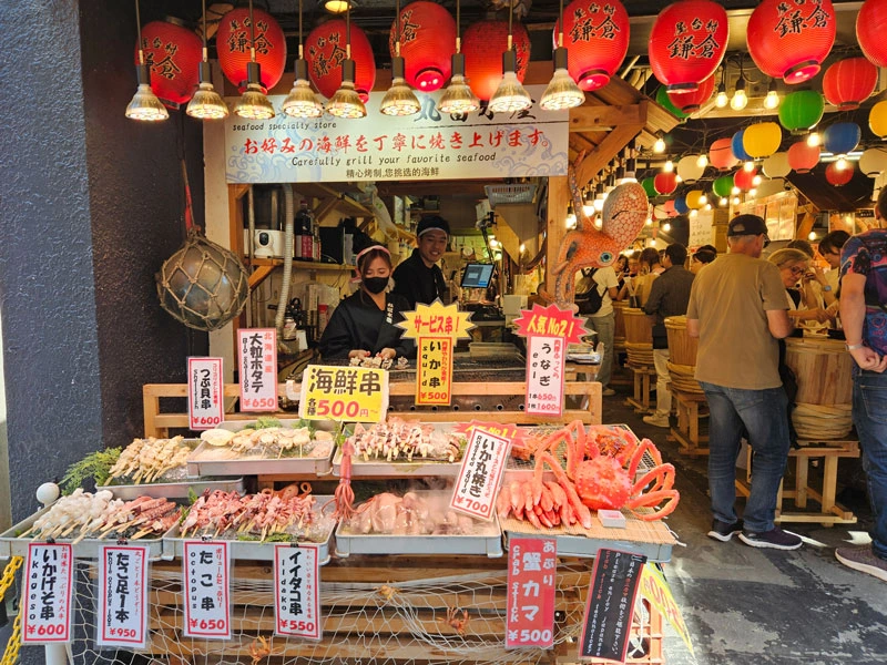 Fischgeschäft in Kamakura