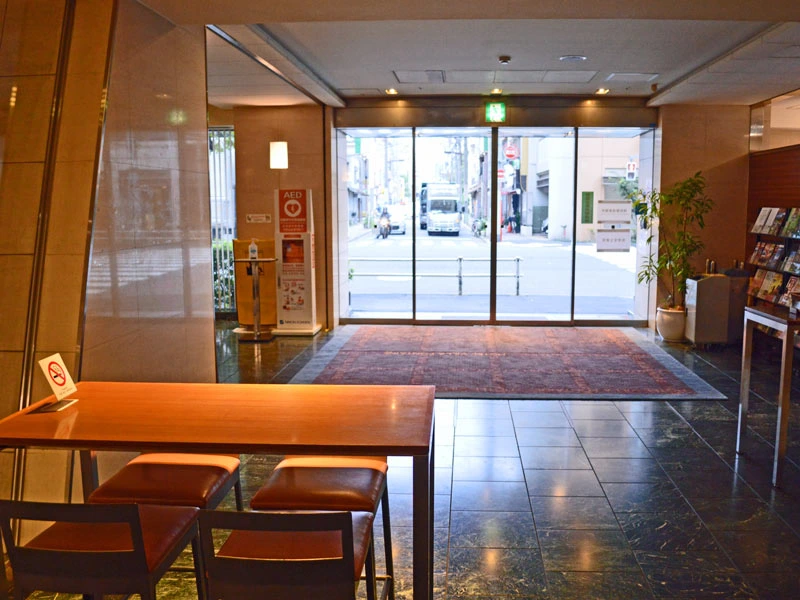 Beleuchtete Hotellobby