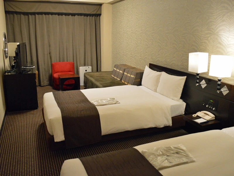 Zweibettzimmer im Komforthotel in Kyoto in Japan