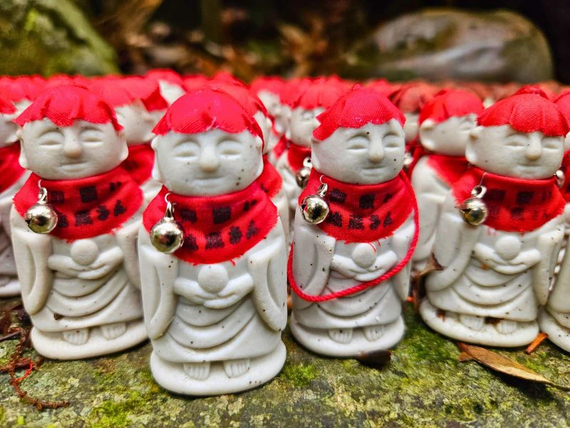Figuren an der Anan-Küste von Shikoku in Japan