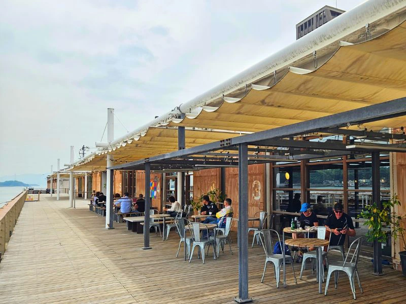 Hotel am Hafen in Onomichi, Japan