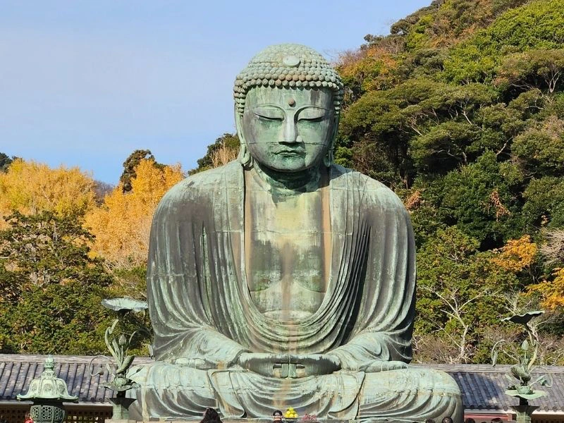 Große Buddha Bronzestatue in Kamakura