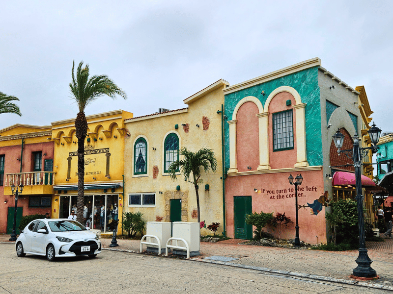 Mietwagen im American Village auf Okinawa