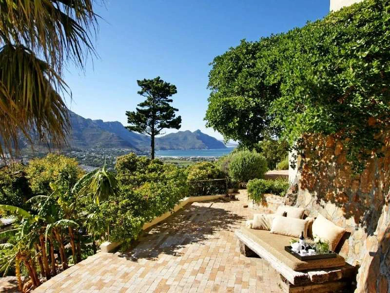 Terrasse im Garten Ihres Hotels in Hout Bay Südafrika