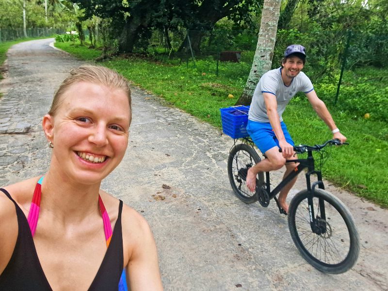 Seychellen - Fahrrad Fahren auf La Digue