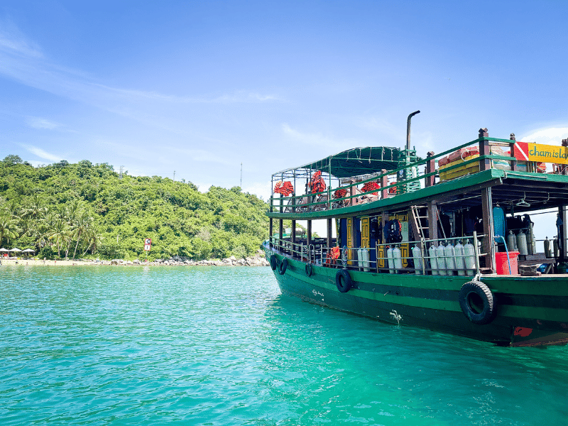 Ausflugsboot zu den Cham Inseln in Vietnam