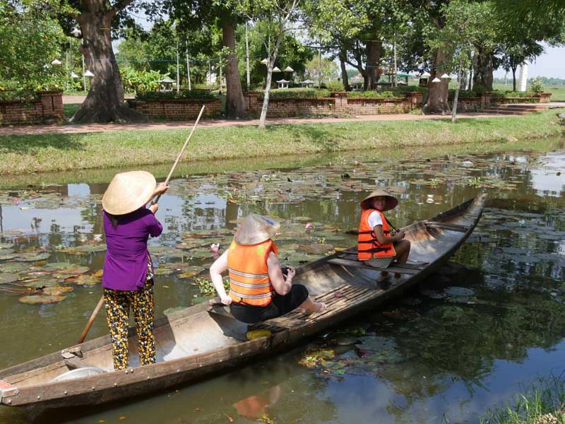 Bootsfahrt bei Hue, Vietnam