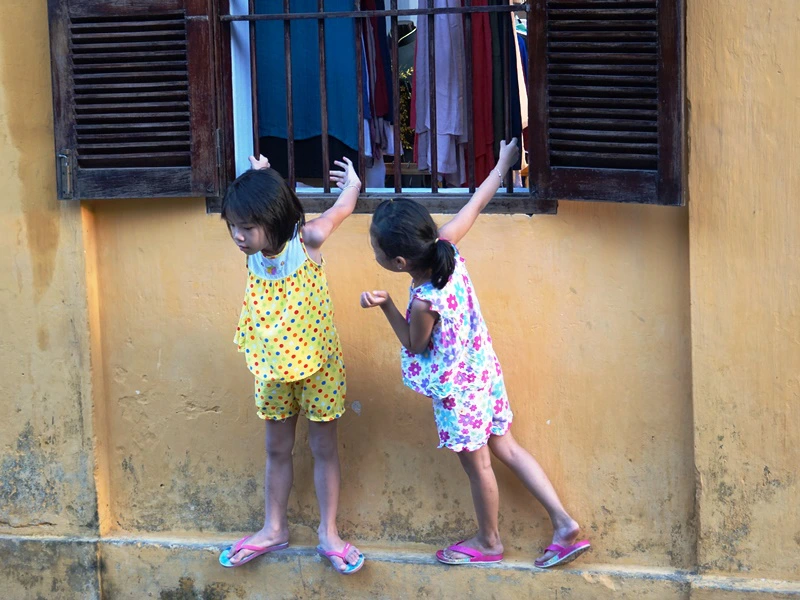 Spielende Kinder in Vietnam