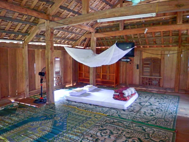 Zimmer mit Matratze beim Homestay in Vietnam