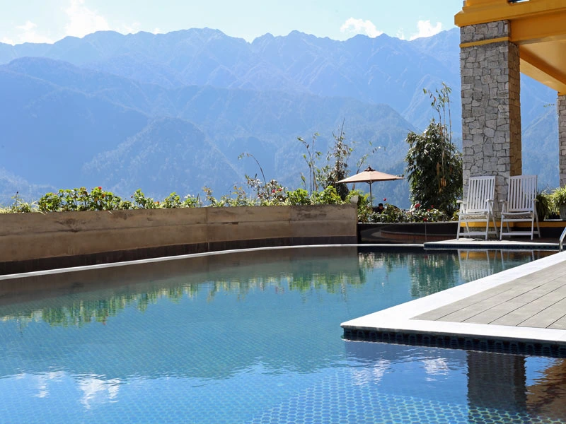 Pool im komfortablen Hotel in Sapa in Vietnam