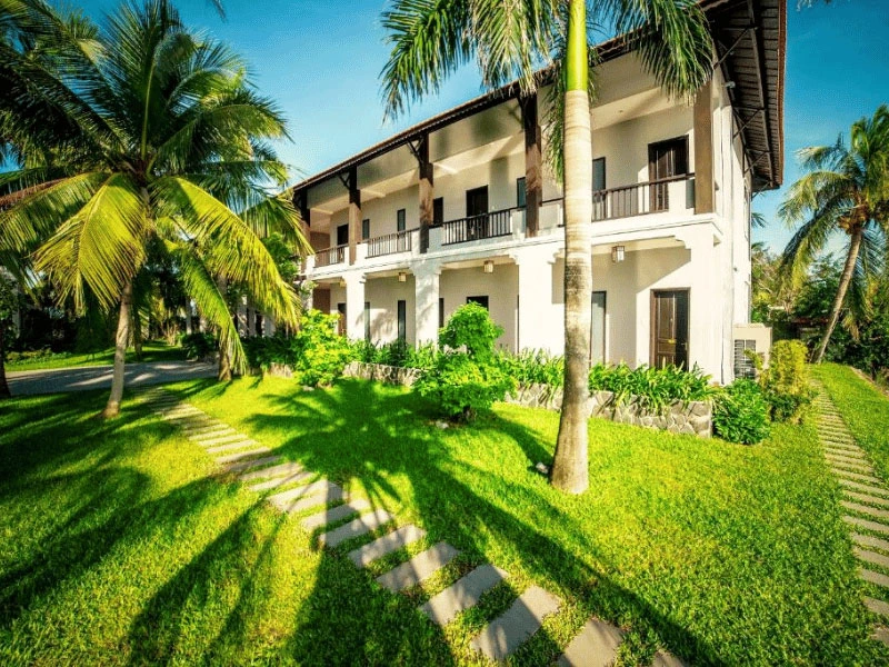 Strandhotel mit grünem Garten in Hoi An Vietnam