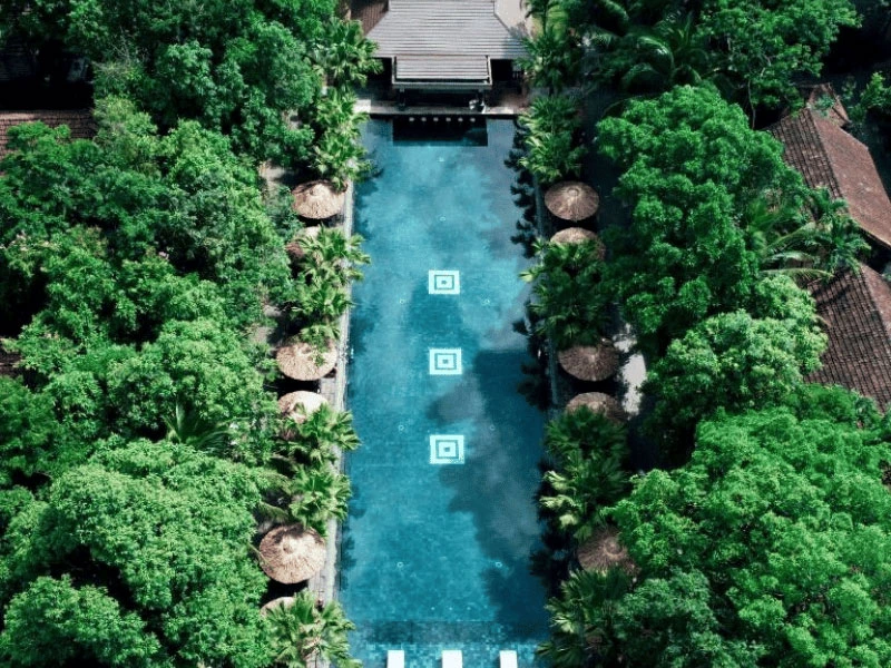 Hotelpool in Hue, Vietnam