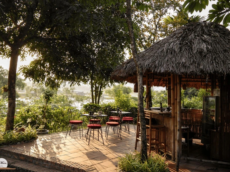 Terrasse im Homestay in Ky Son Vietnam