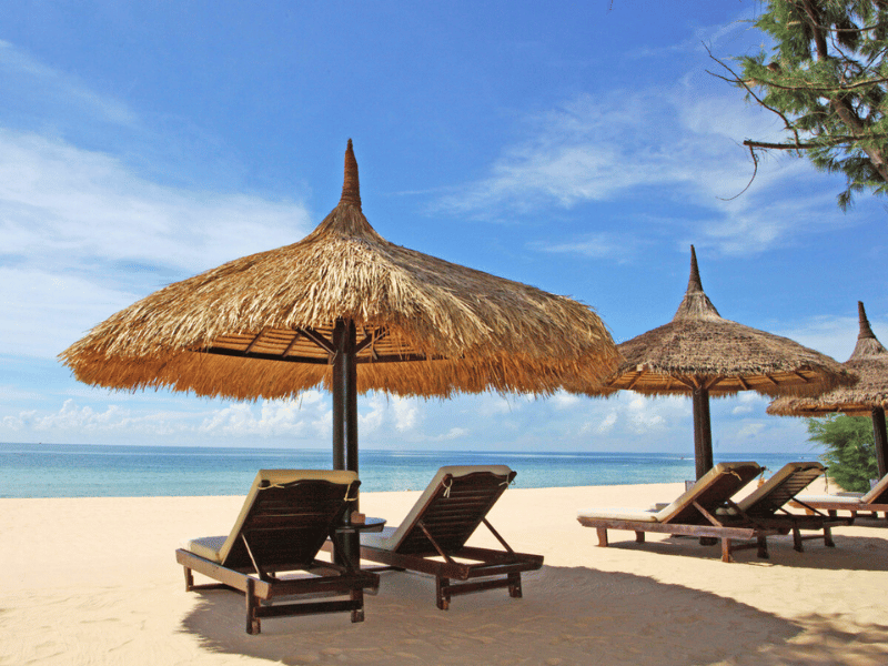 Strand am komfortablen Resort in Mui Ne Vietnam