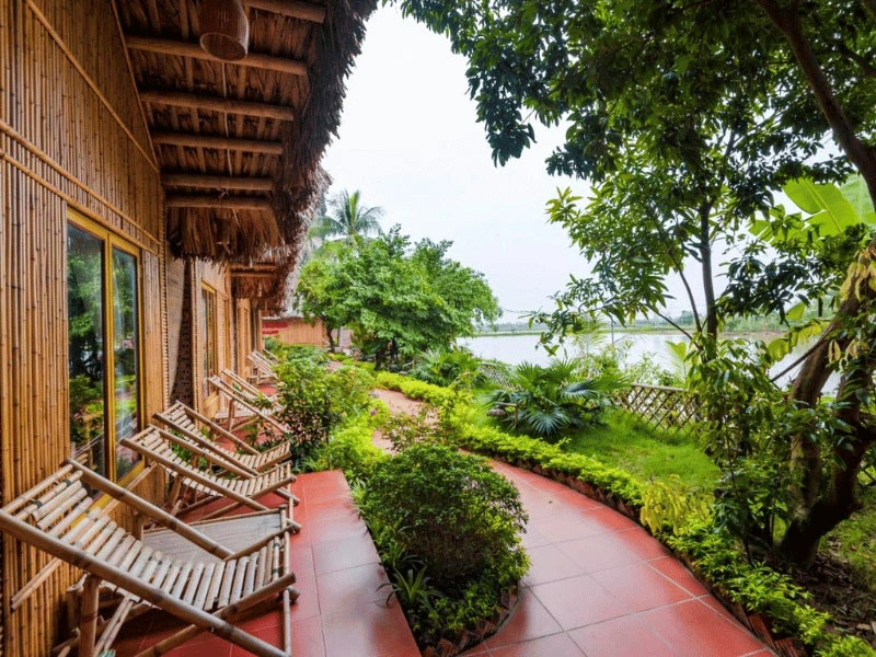 Terrasse des Bungalows der Unterkunft in Ninh Binh in Vietnam