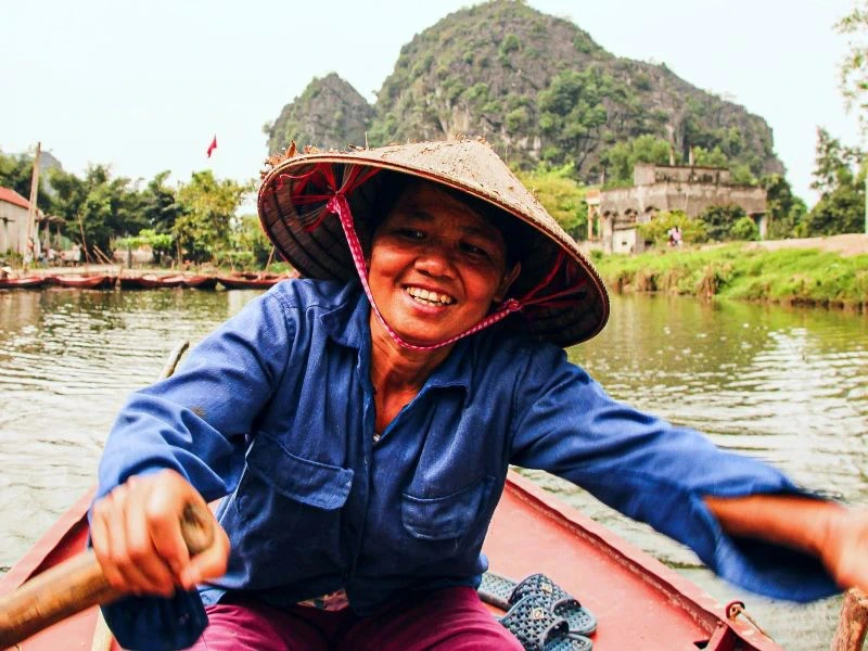 Rudertour mit einem Local in Ninh Binh Vietnam