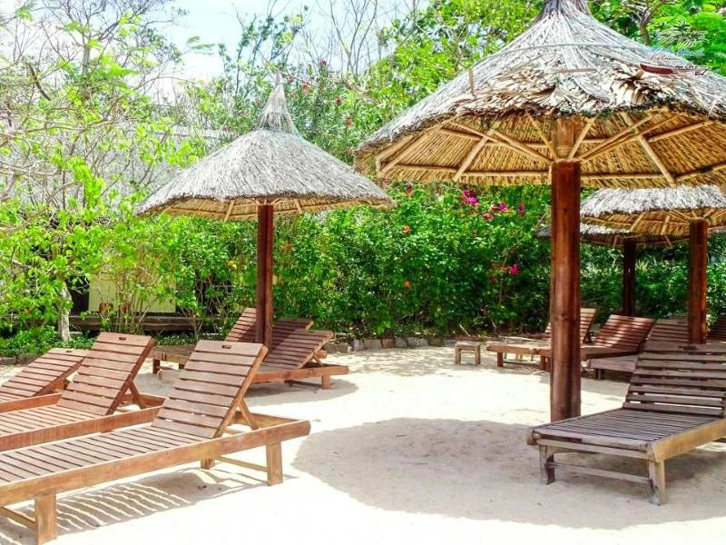 Hotelstrand auf Whale Island in Vietnam